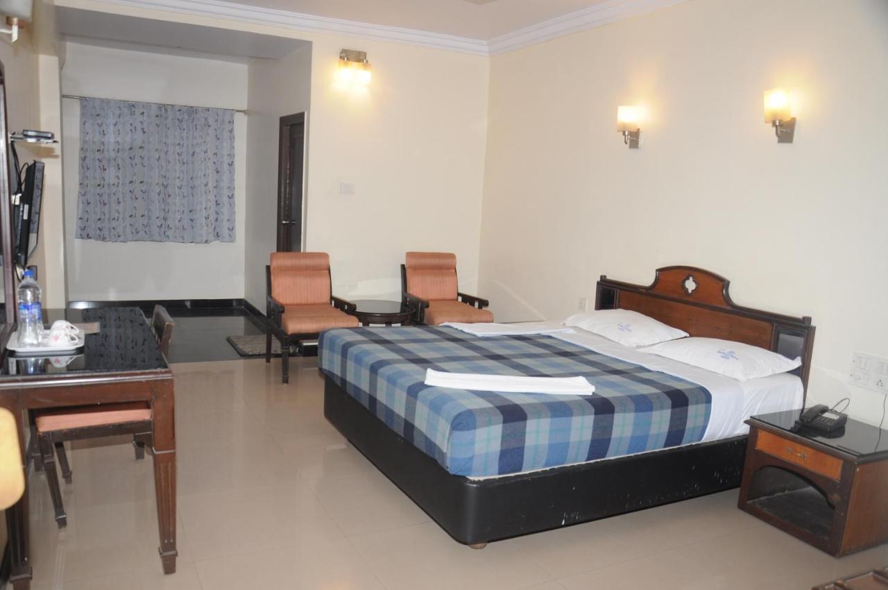 Suvarna Regency Hassan Zewnętrze zdjęcie