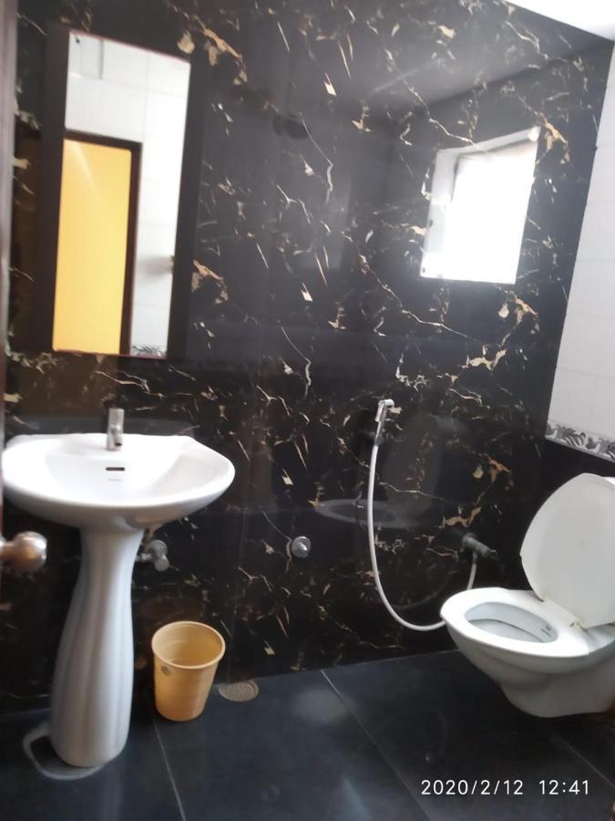 Suvarna Regency Hassan Zewnętrze zdjęcie